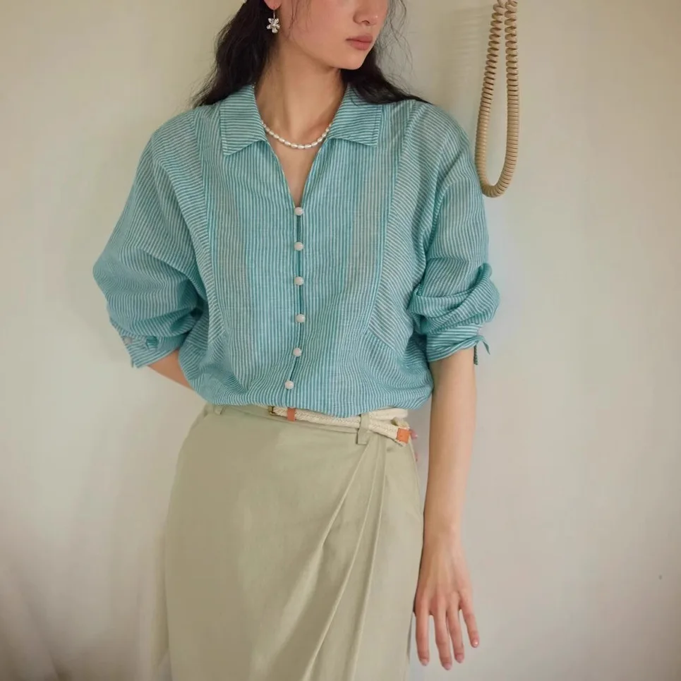 

Новая женская полосатая рубашка 2026 года: элегантный французский стиль, защита от солнца, современная свободная блузка с длинным рукавом для лета