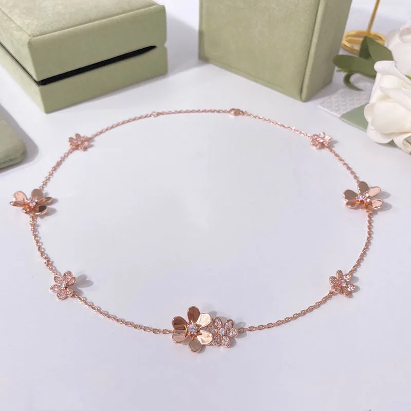 High Quality AAA Zircon Flower Necklace For Women Fashion Jewelry