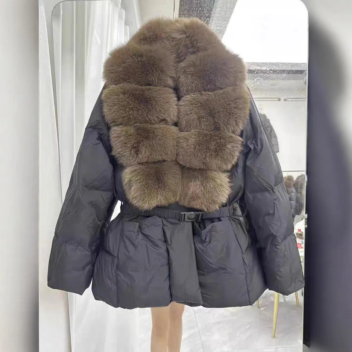 เสื้อแจ็คเก็ตพัฟเฟอร์ขนฟ็อกซ์แท้ ฤดูหนาวใหม่ล่าสุด สำหรับผู้หญิง หนา อุ่น มีเข็มขัด ขนเป็ดขาว 90% กันน้ำ