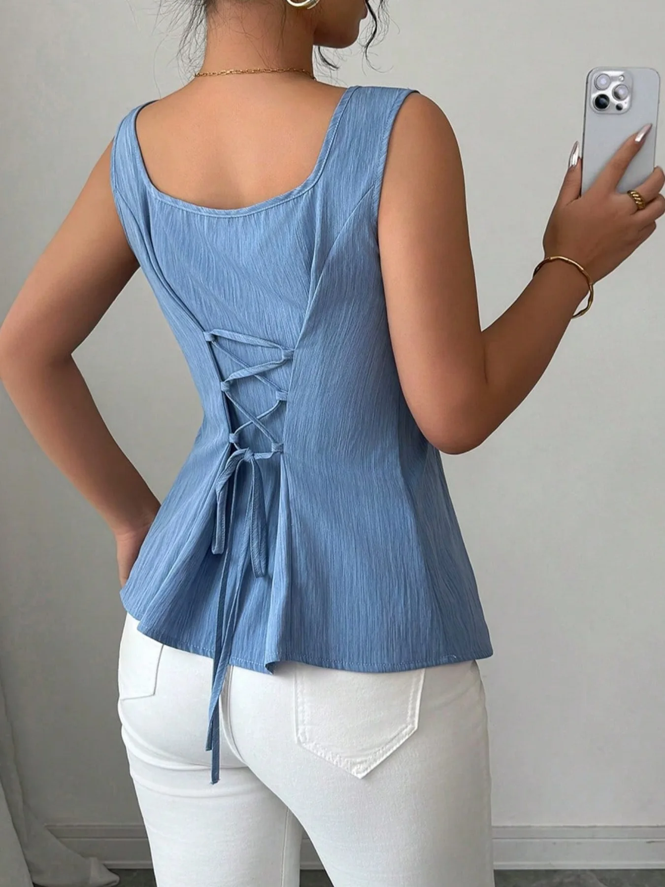 Moda de verano nuevo chaleco francés ajustado adelgazante con correa trasera sin mangas y cuello cuadrado