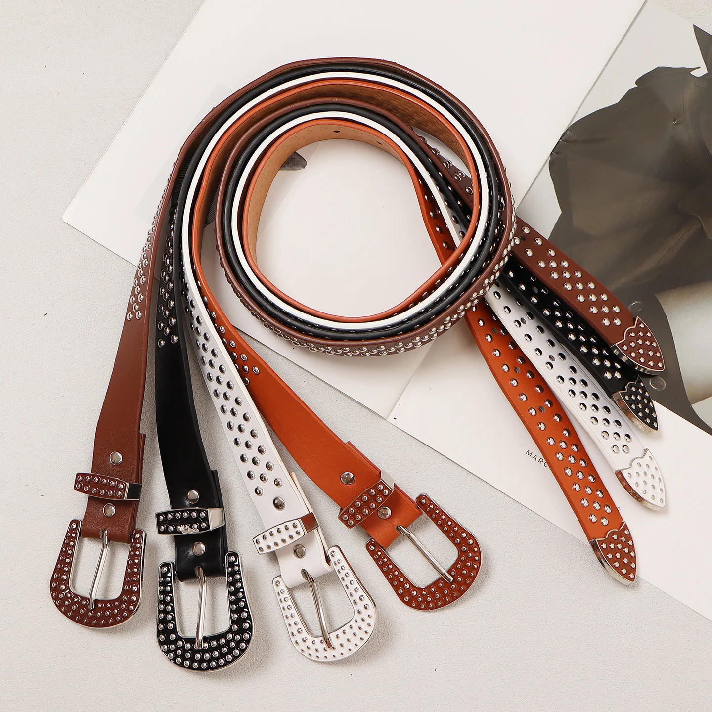

Роскошный блестящий металлический ремень с заклепками, женская фурнитура в стиле панк-рок, джинсы, дизайнерские поясные ремни, подарки на день Святого Валентина для подруг