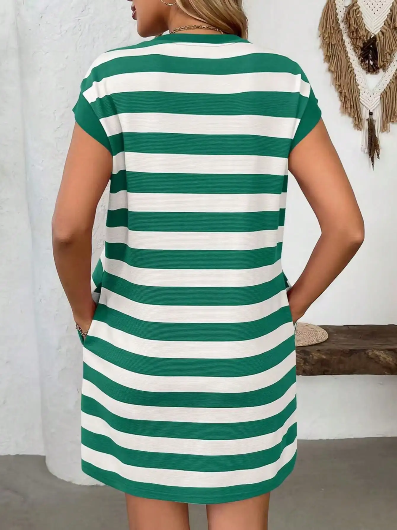 Women's Striped Crew Neck Cap Sleeve Mini Dress Loose Casual with Pocket T-shirt Style Daily Basic Short Dress