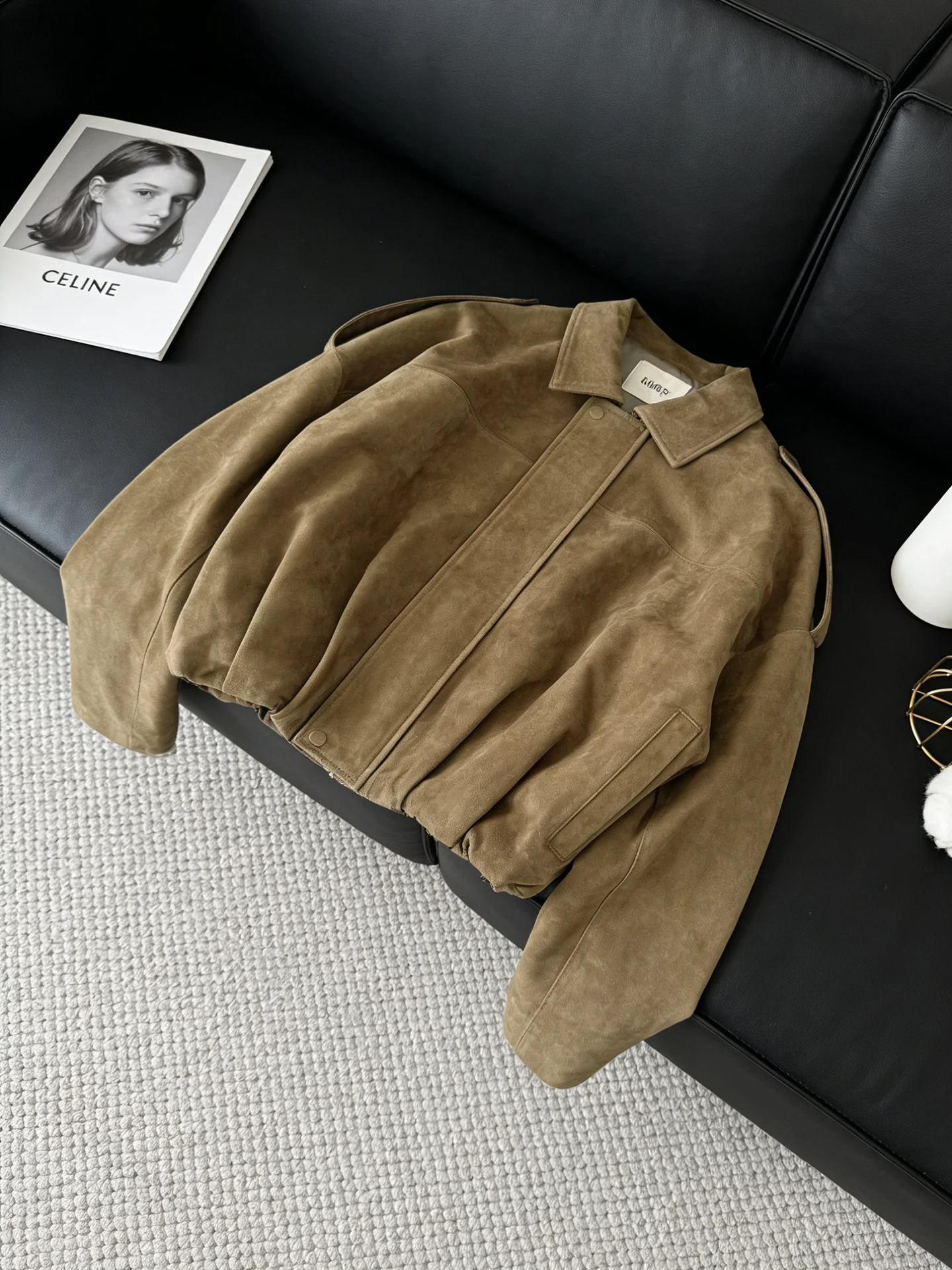 

Retro Korean Olive een Velvet Leather Jaet Women's Loose ort Sle Spring 2026 New Arrival Bellow Pleated Coat