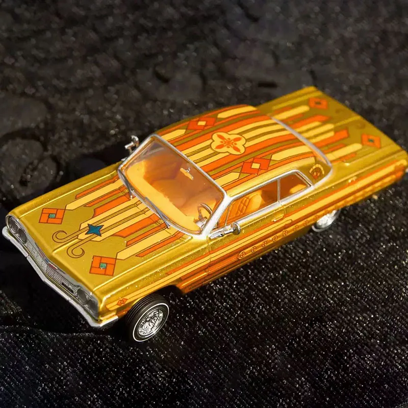 97M Model 1/64 Scale 1964 Impala SS Lowrider Bounce Car Alloy Car Model Classics Adult Souvenir Gift Static Display