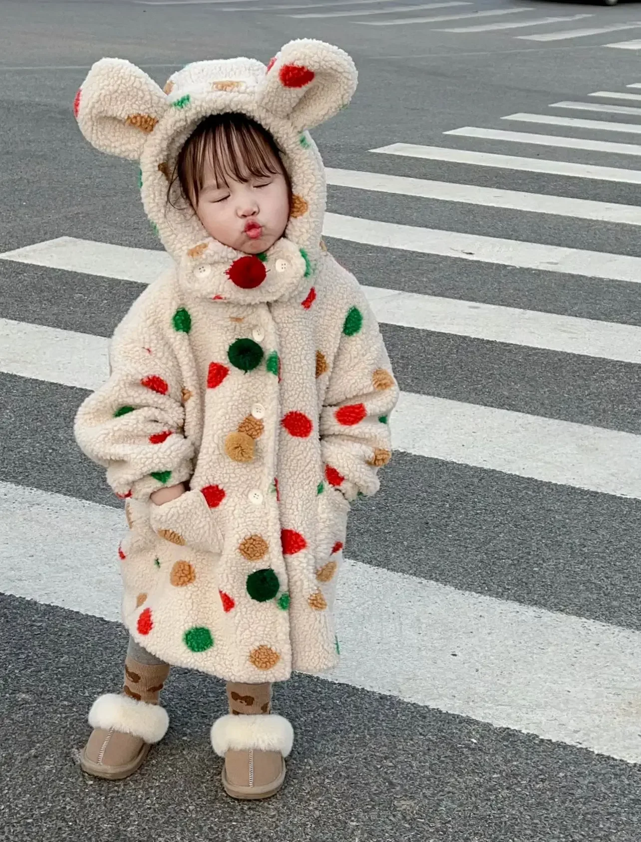 

Baby Girls Clothes 2024 Winter Cute Sweet Colorful Polka-dot Lambs Wool Coat Ears Hooded Long Plus Velvet Padded Coat