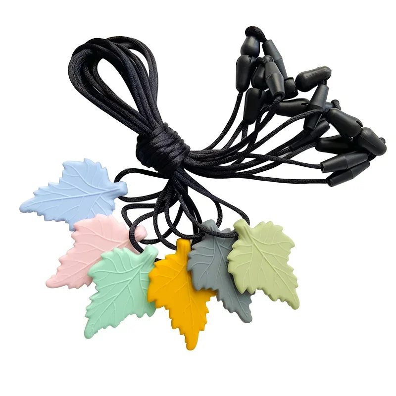 Silicone Leaf Pendant Necklace Acessórios para bebês Artigos de grânulo Ferramentas para cuidados de mordedores Brinquedos para crianças Brinquedos para mordida Ferramentas odontológicas 1pc