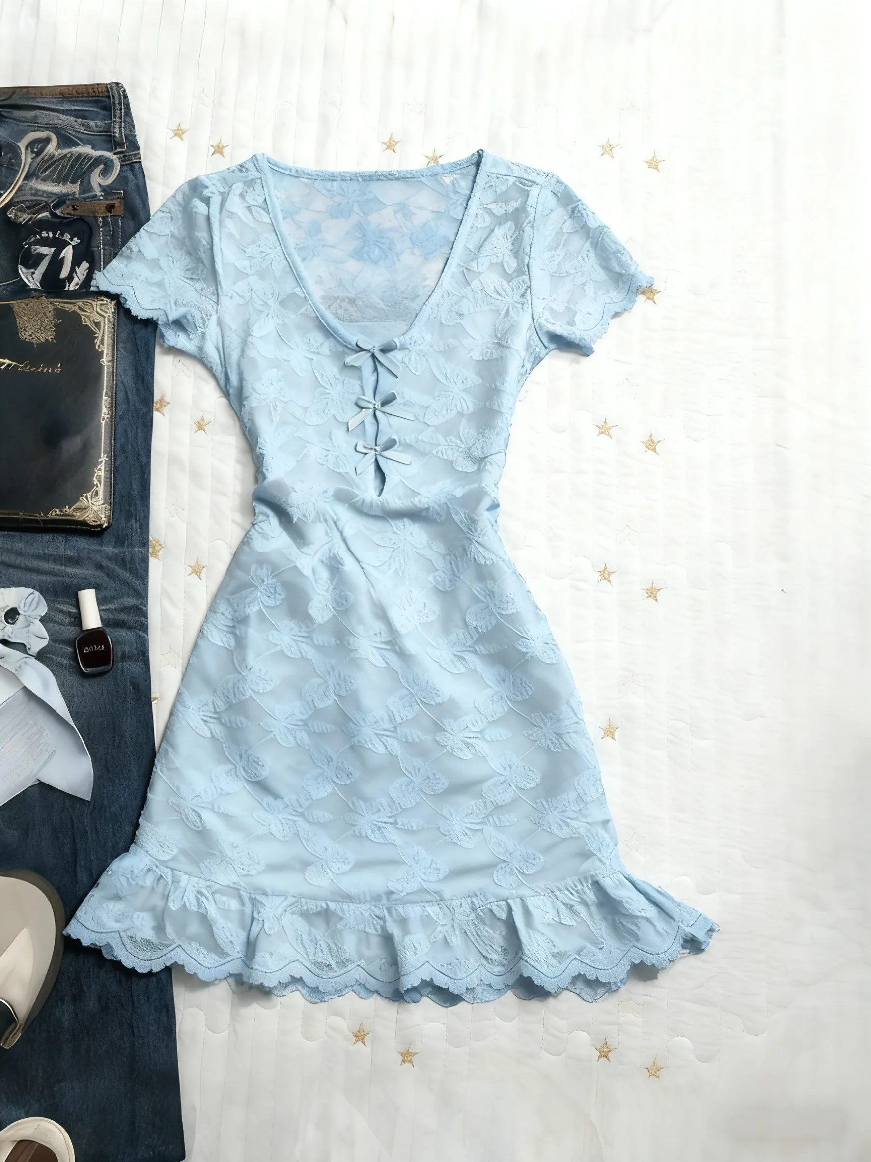 Oryginalna, vintage'owa koronkowa spódnica z kokardą w talii, dekoltem w serek lub okrągłym, damska spódnica bazowa, krój A, codzienna, elegancka.