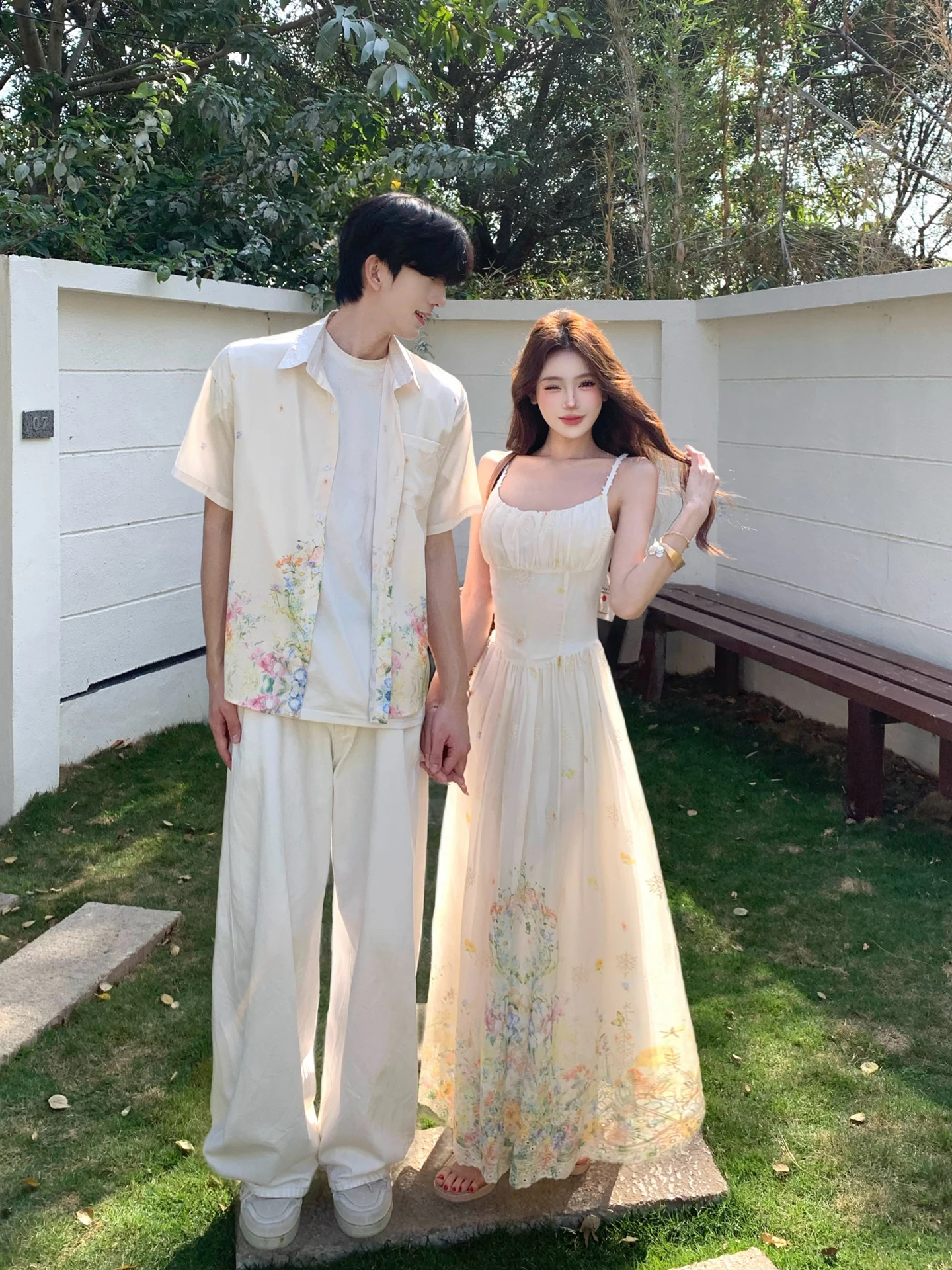 

Beach Vacation Style Couple Matching Short Sleeve Embroidered Slimming Long Dress Two Person's Clothing Set