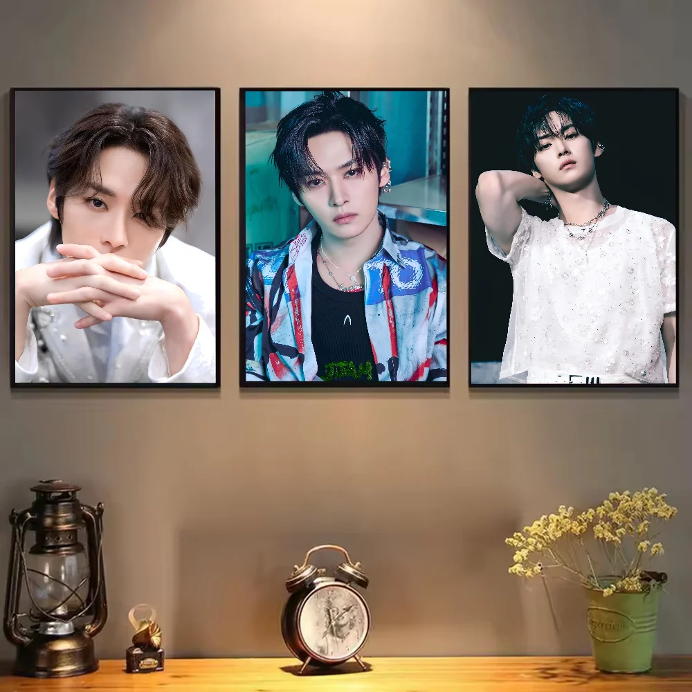 1pc Lee Know Poster zelfklevende kunst waterdicht papier sticker koffiehuis bar kamer muur decor