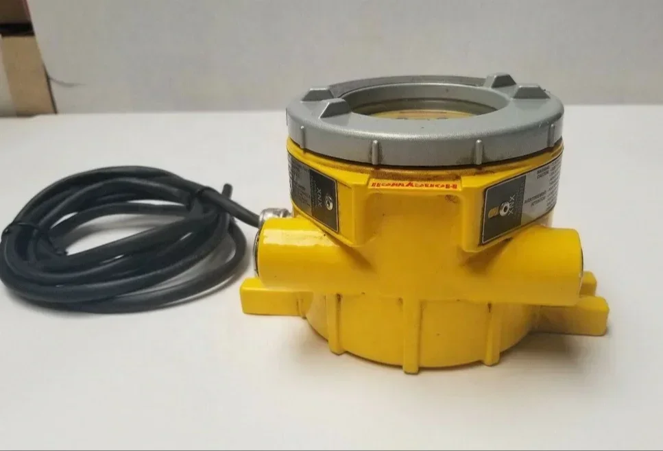 يتم استخدام جهاز إرسال هانيويل XNX أنواع مختلفة من أجهزة الكشف