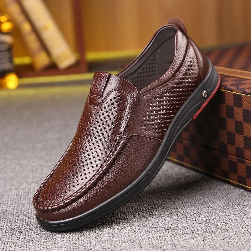 Mocasines de cuero genuino para hombre, calzado informal suave, sin cordones, con recorte, para verano, 2024