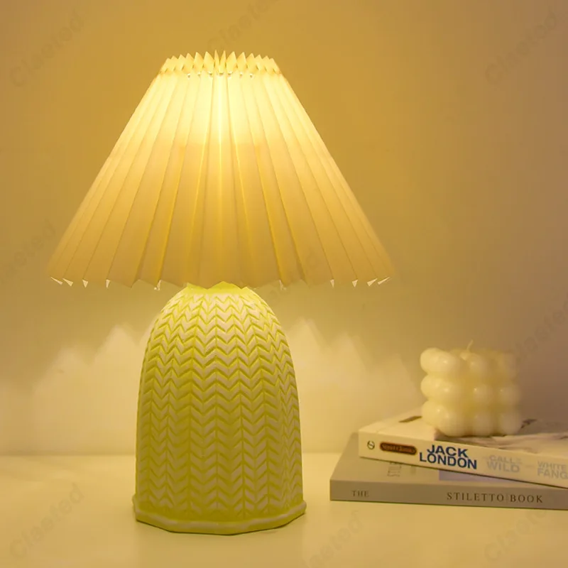 Creative Retro and Simple LED Pleated Ceramic Desk Lamp Bedroom Study Bedside Decoration Atmosphere Night Light