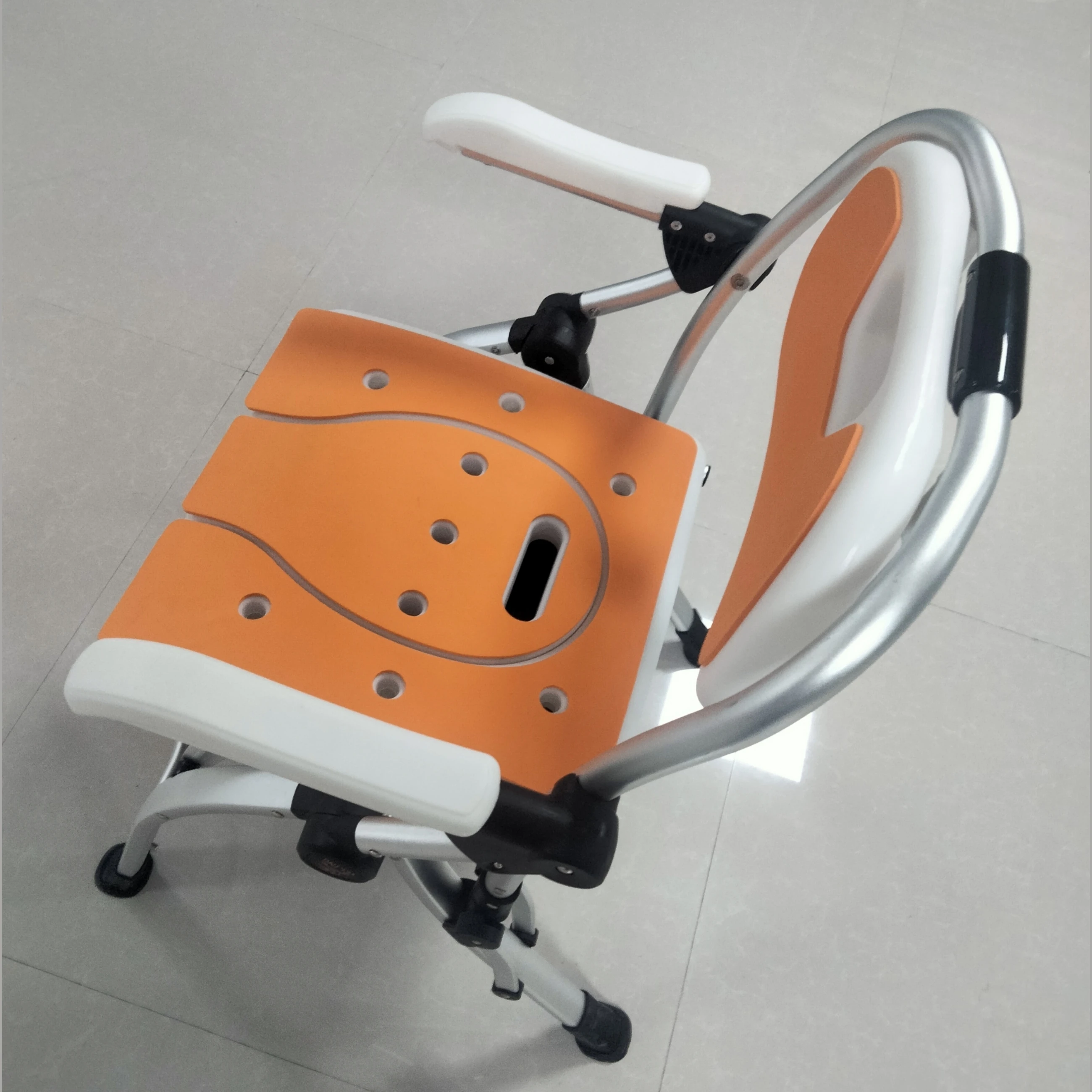 

Регулируемое кресло для душа для пожилых людей и инвалидов Складное защитное оборудование для ванной комнаты с ограниченными возможностями со спинкой и подлокотником