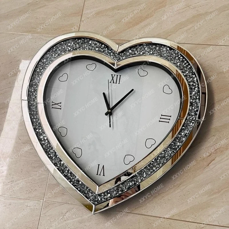 Living Room Creative Heart-Shaped Wall Clock Light Luxury Fashion Store Decoration Art Scan Silent Clock with Inlaid Diamonds