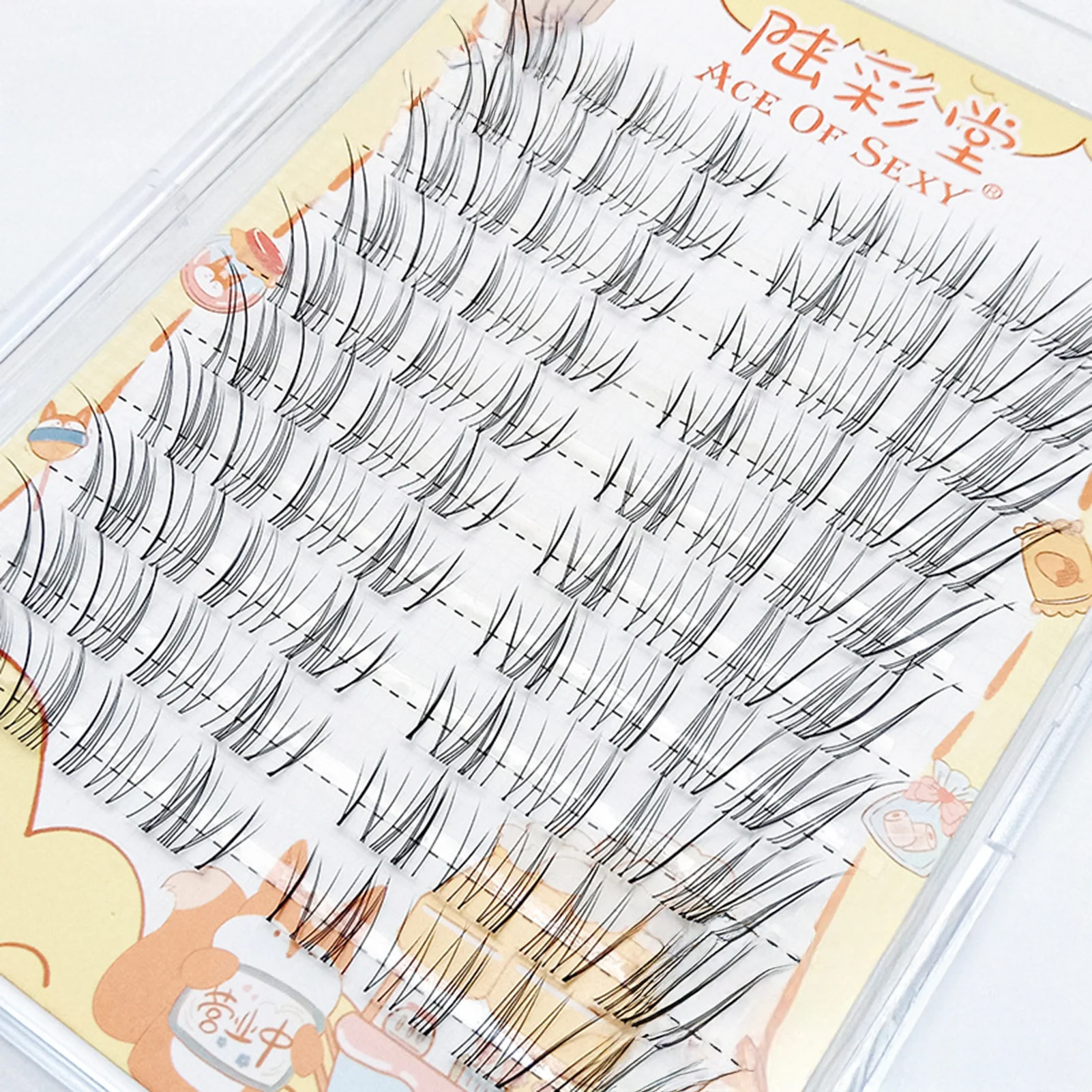 Cluster di ciglia finte dense vivide 3D a 10 file Cluster di ciglia soffici e sottili Estensioni di ciglia naturali di grande capacità per l'uso quotidiano