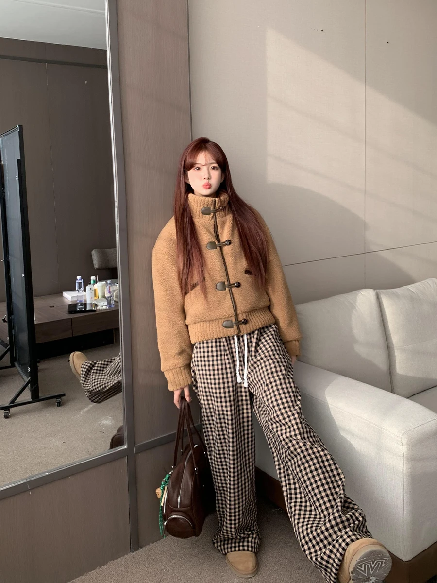 

Lamb Wool Jacket Outerwear Woman Wine Red Burgundy Claret Bordeaux Sangria Ruby Crimson Scarlet Vermilion Cherry Berry Coral Ins