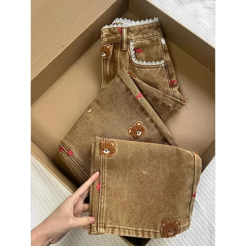 

Lace Teddy Bear Embroidered Patchwork Design Wide leg Jeans 2026 Spring New High Waisted fit Slimming Casual Jeans for Commuting