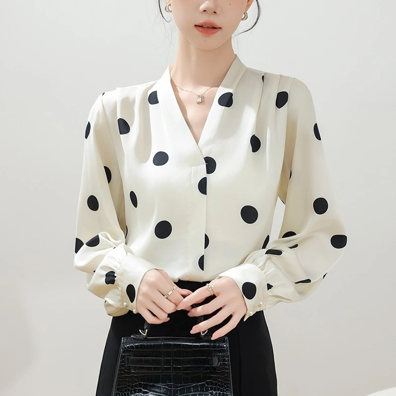 

Винтажные женские блузки в горошек, повседневные рубашки, модная свободная летняя корейская одежда, атласные женские топы с длинными рукавами и v-образным вырезом