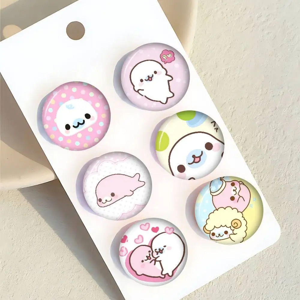 Niedliche M-Mamegoma Seal Anime-Broschen, niedliche Cartoon-Anstecknadel für Jacken und Jeans, Geschenk-Accessoire