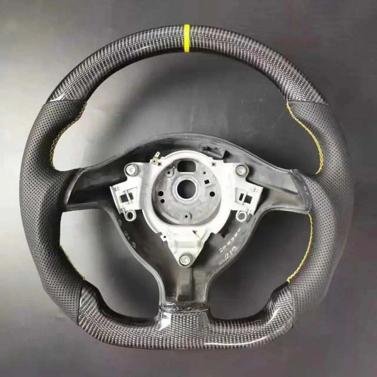 Custom Perforated Leather & Carbon Fiber Steering Wheel for VW Golf 4 MK4 (1997-2003) SEAT Leon MK1 Leon Cupra - No Paddle Hole