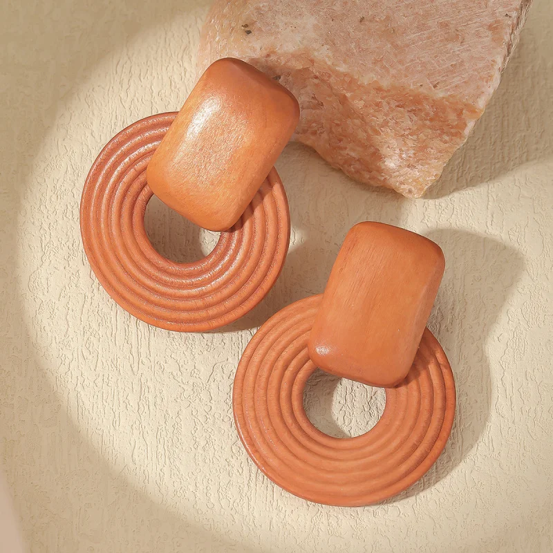 Bohemian Geometric Round Earrings for Women High-End Exaggerated Elegant Natural Wood Vintage Artistic Wooden Earrings