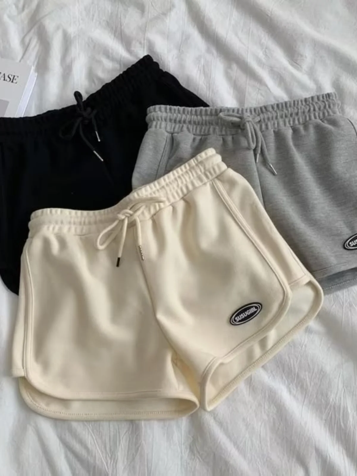 Męskie spodnie do biegania z jedwabiu lodowego, długość 3/4, wygodne spodnie domowe, sportowe, z niskim stanem.