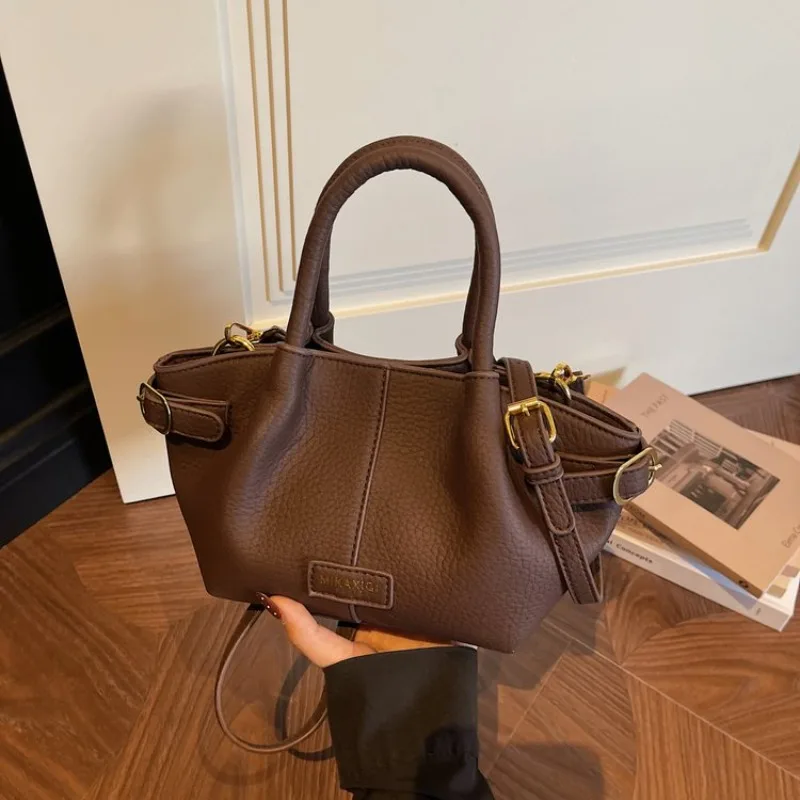 

Modern Parisian Shoulder Bag Ladies Classic Retro Design Soft Leather High End Daily Travel Bag