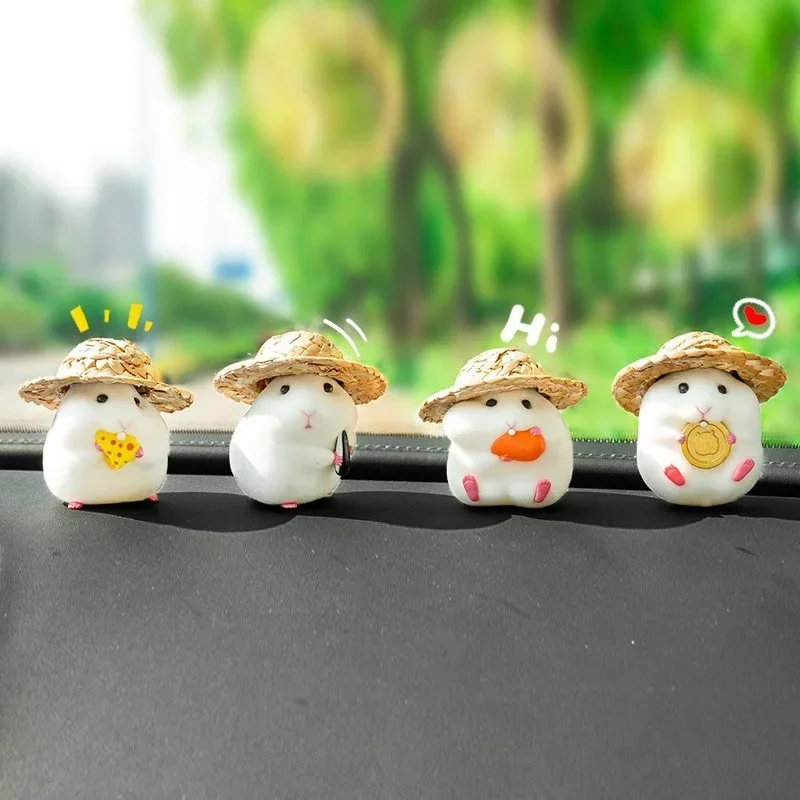 

2023 New Cute Eating Straw Hat Hamster Car Accessories Car Toy Center Console Decoration Car Interior Decoration Pendant