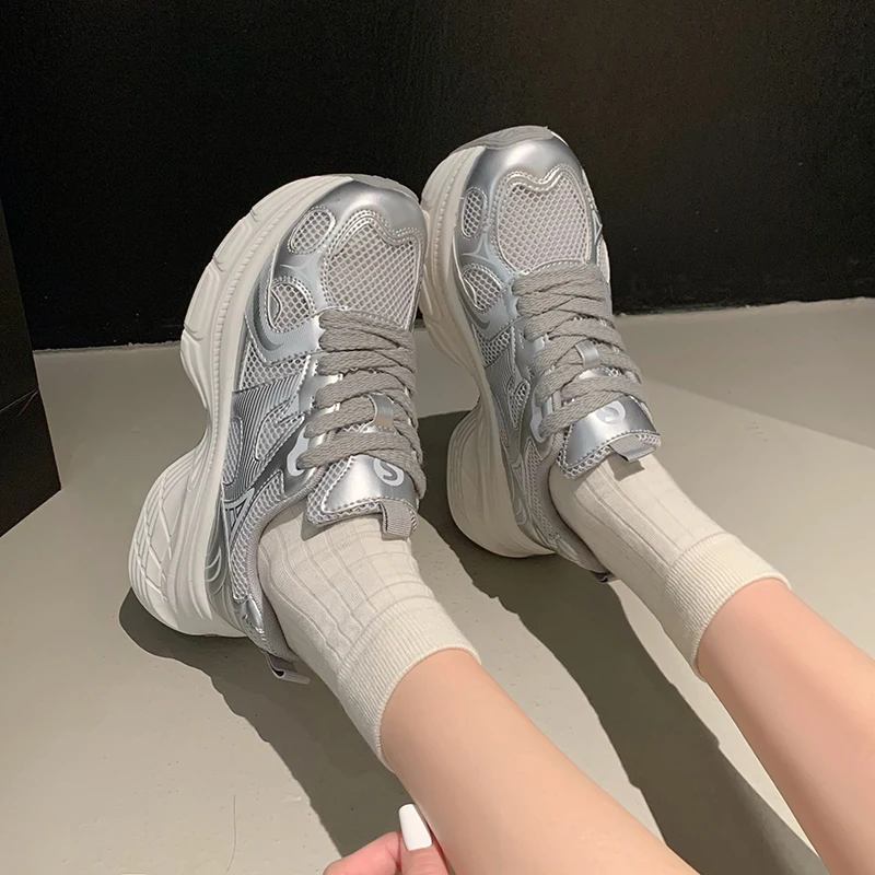 

2024 Breathable Casual Gray Platform Sneakers for Woman Outdoor Sports Jogging Shoes Thick Bottom Dad Shoes Women Tenis Feminino