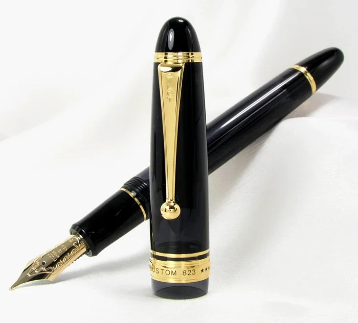Original Pilot Custom 823 Transparent Demonstrator Fountain Pen 14K Gold Nib pen Vacuum Filling System High Capacity Ink