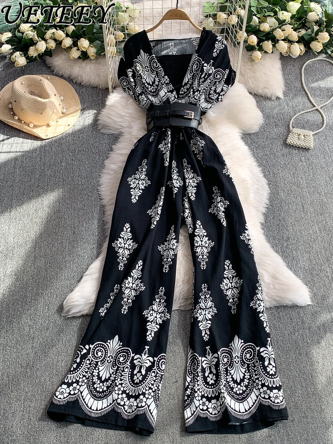 อารมณ์พิมพ์คอวีแขนสั้นJumpsuitผู้หญิงฤดูร้อนความรู้สึกอาวุโสกับเข็มขัดเอวสูงกางเกงขากว้างBodysuit