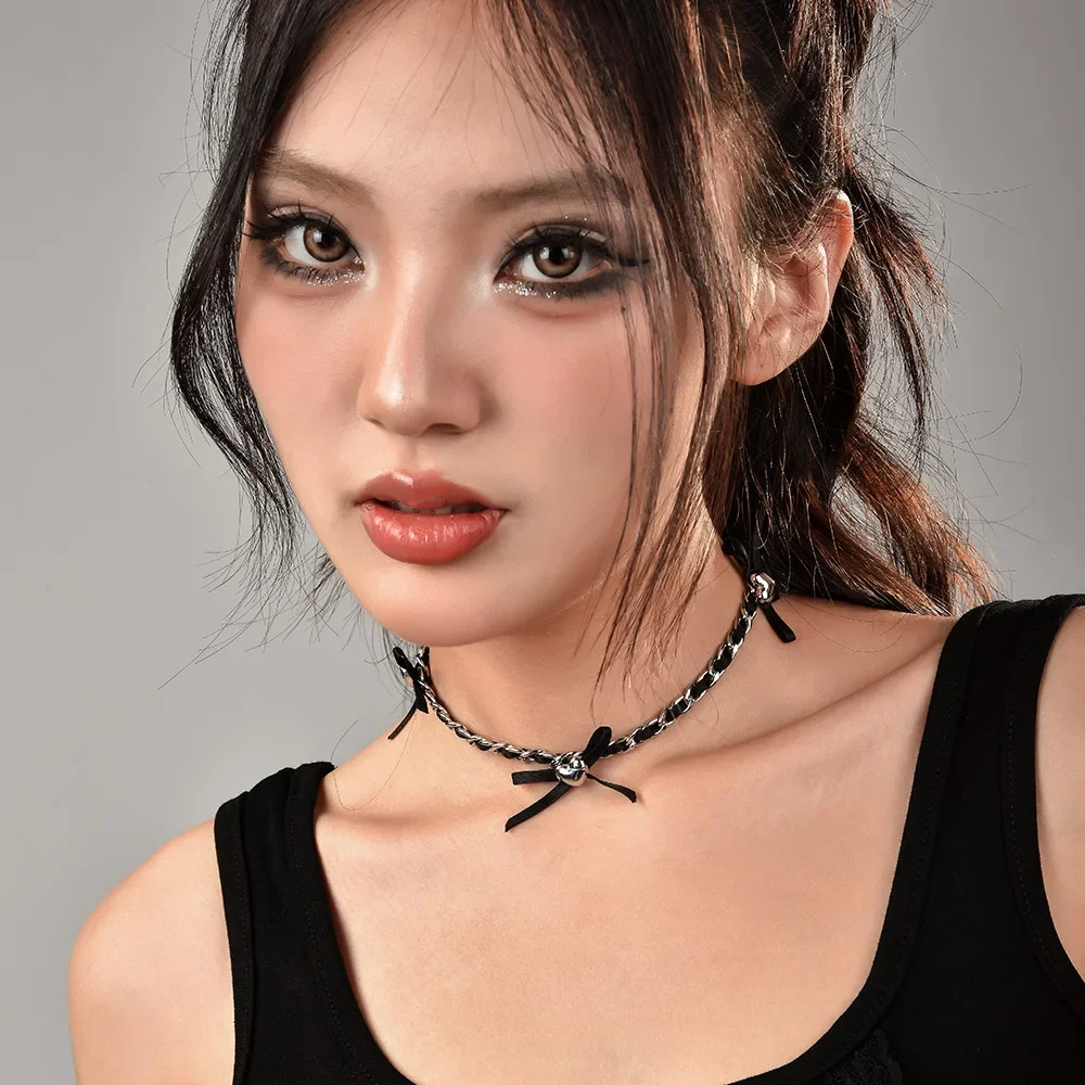 قلادة سلسلة معدنية على شكل فيونكة على شكل قلب 2025، سلسلة عنق جديدة للسيدات 2024، فراشة جلدية