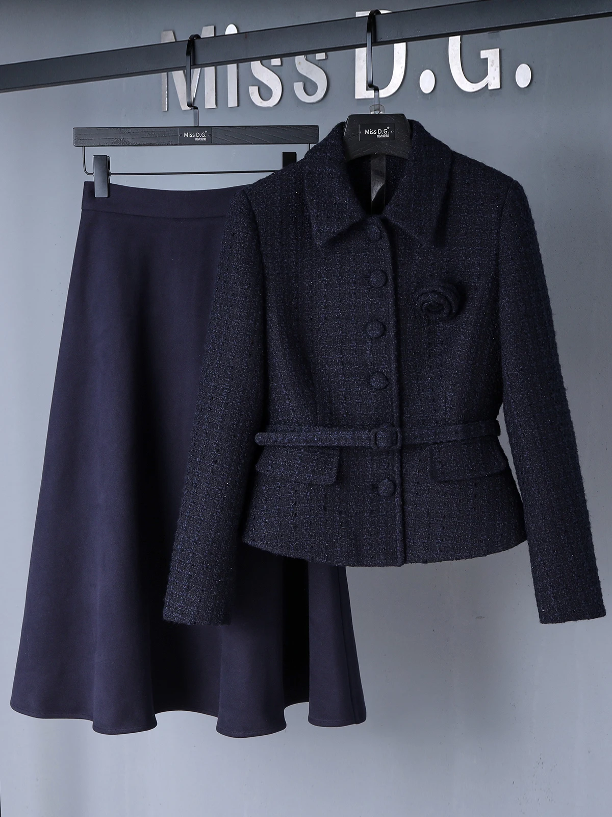 Formal Skirt - Pakaian Wanita Lengan Panjang yang Modis,