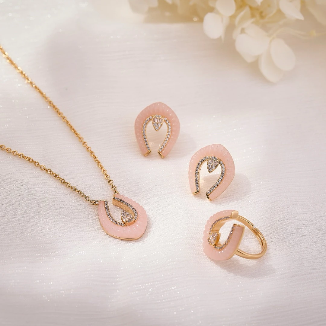 

Eyer Luxury Romantic Charming Pink Color Small Set Inlay Zircon Necklace Earrings Ring Jewelry For Lady Party Dating Jewelry