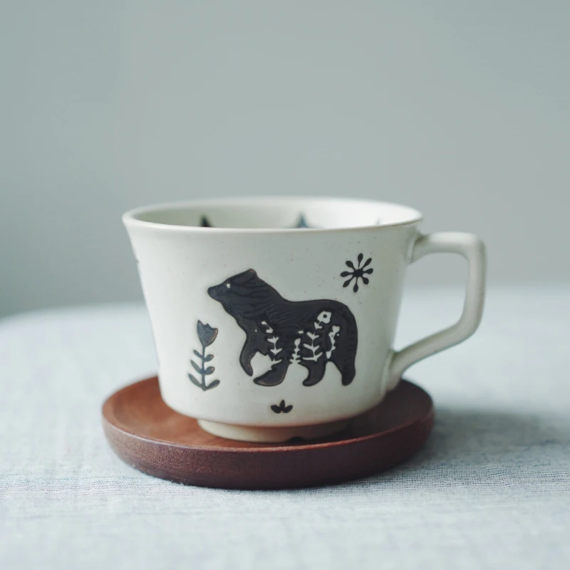 Great little animals underglaze colored mugs embossed ceramic cups coffee cups.