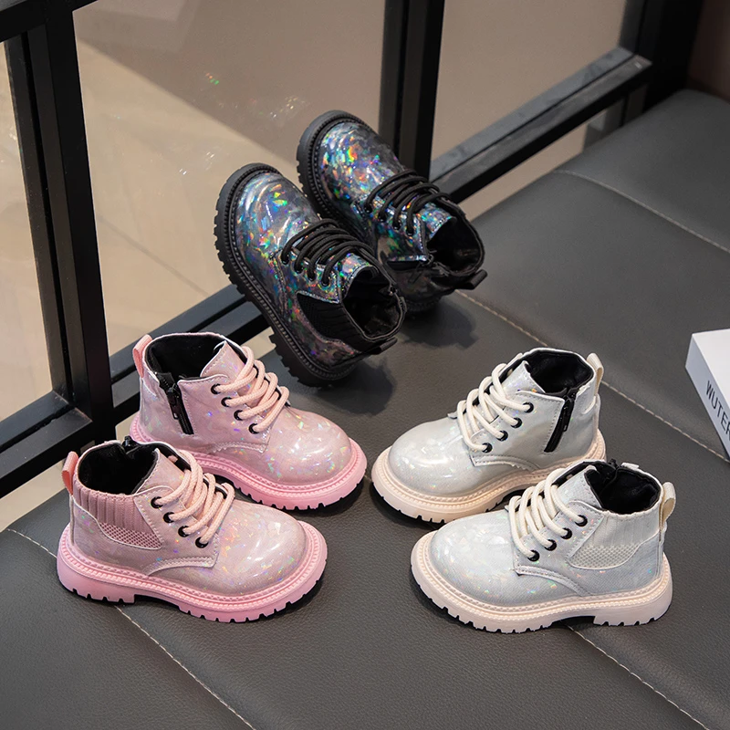 

Детские повседневные короткие сапоги для девочек, зима 2021, новая модная нескользящая универсальная обувь принцессы в корейском стиле с мягкой подошвой