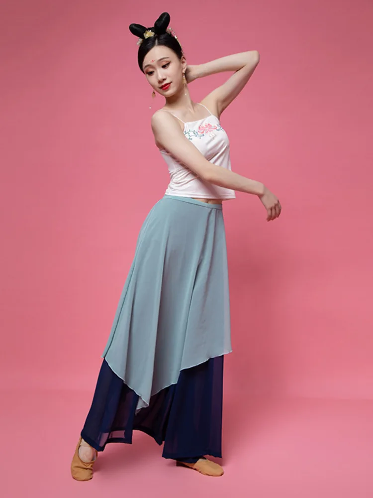 

2025 Summer Classical Color Blocked Skirt Two Tone Practice Dress Wide Leg Pants Set Modern Dance Dress