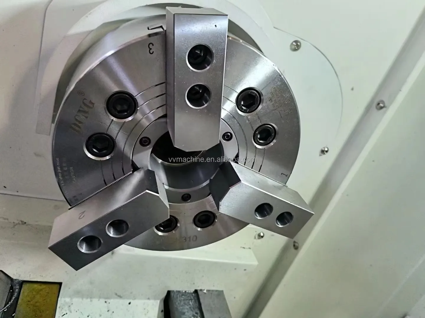 VV HINE Ck6130 Cnc مخرطة أفقية مسطحة Hine سرير مائل تحول مركز معدني جديد Gsk متوسط التحمل بما في ذلك المحرك