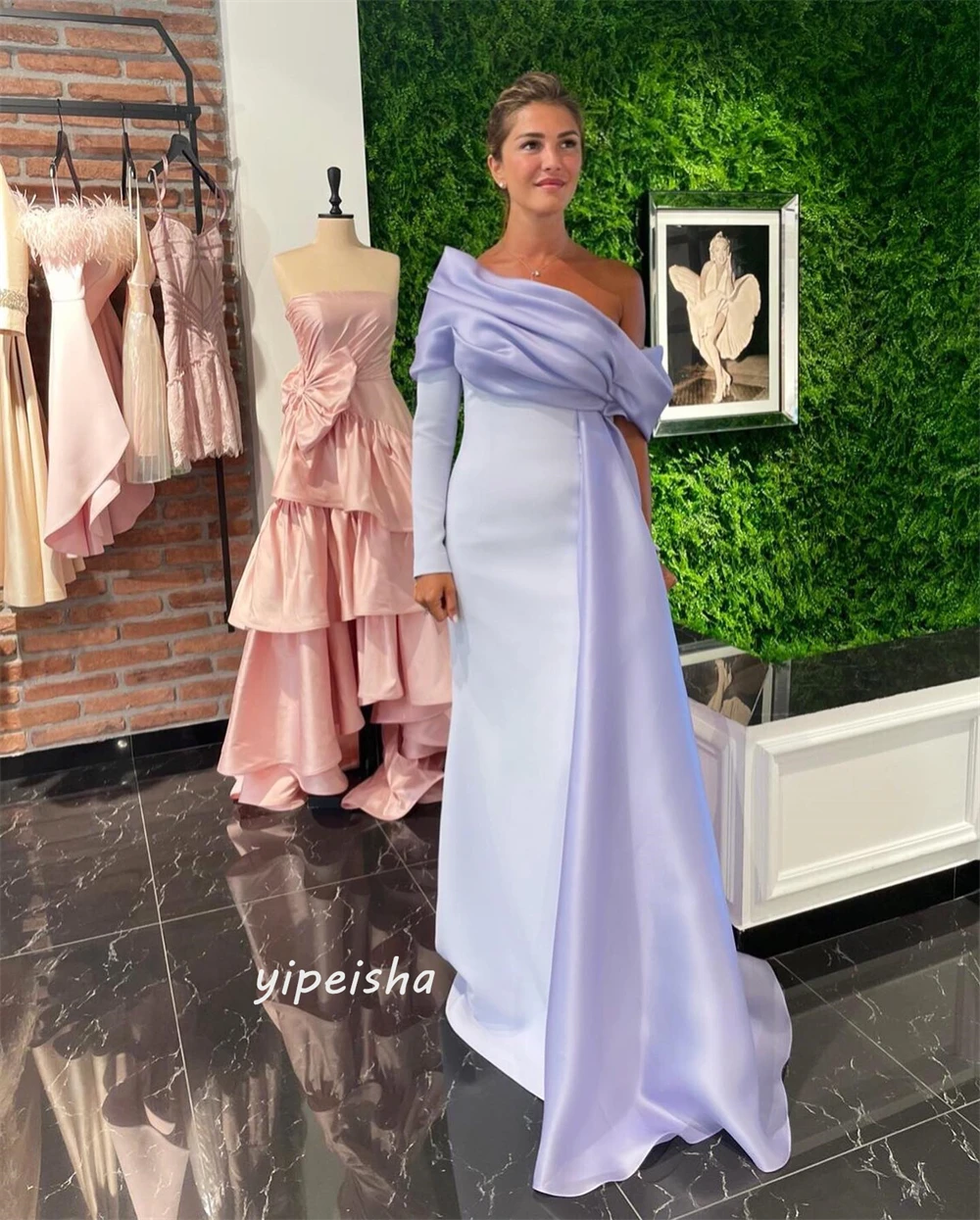 Jiayigong Satin drapierte Falten scheide One-Shoulder maßge schneiderte Anlass Kleid lange es