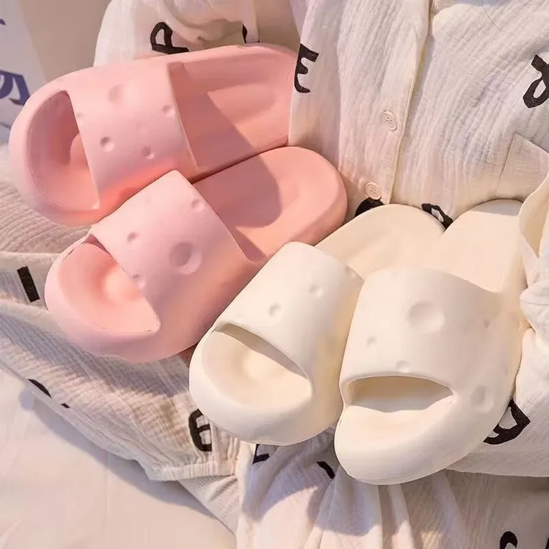 

Cheese Slippers for Women - Summer Hit, Suitable for Outdoor Wear, Bathing, Non-slip, Household Use, and Wear-resistant Sandals.
