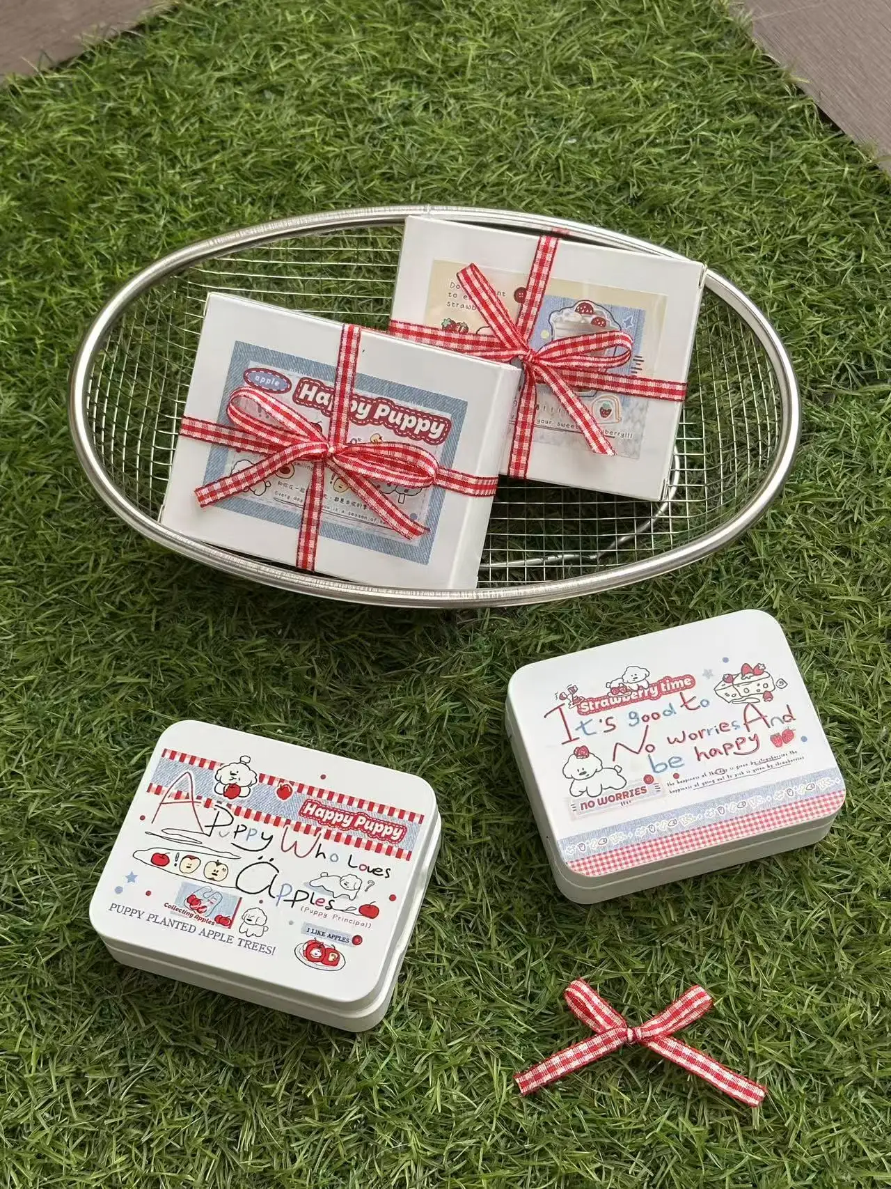 Sweet Pups Storage Tin: Apple and Strawberry Puppy