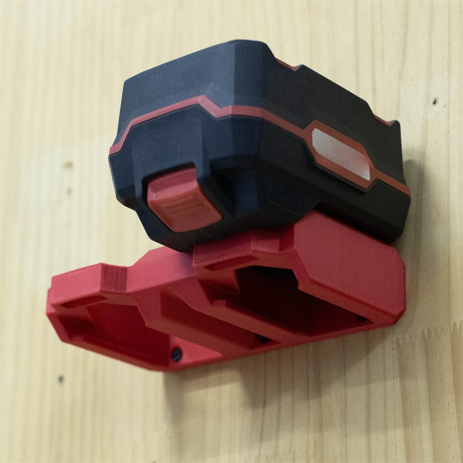 Uchwyt ścienny na 4 akumulator – Workshop Electric Tools recenzja i cena