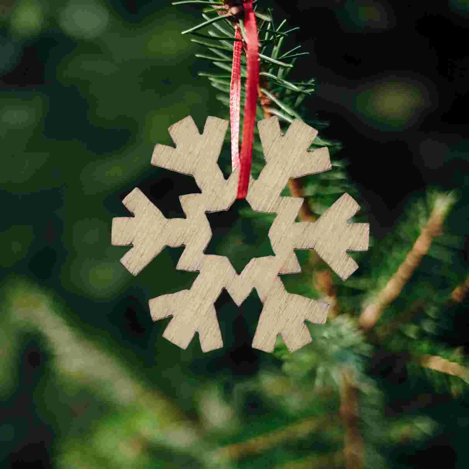 50 Pcs Wooden Snowflakes DIY Christmas Ornaments Tree Party Accessories Bamboo Crafts Projects