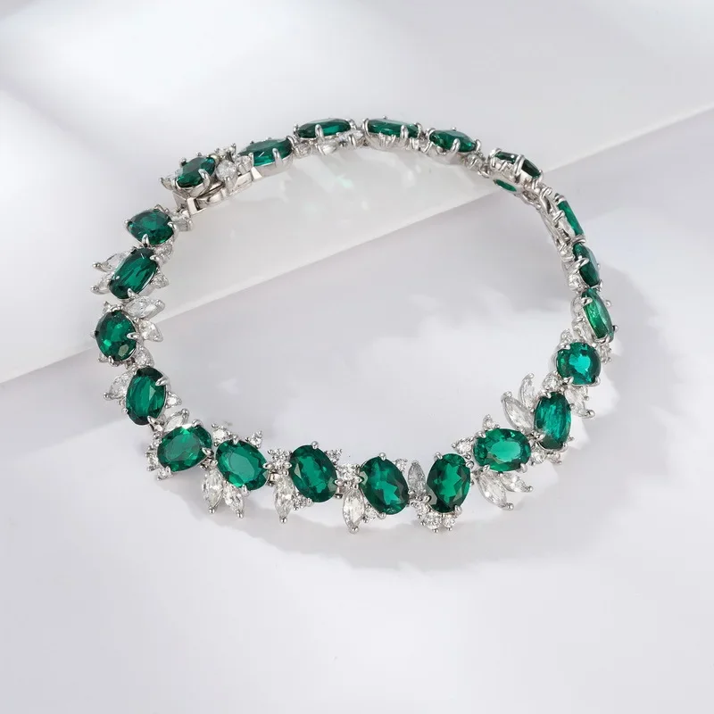 Luxurious Cultured Emerald Bracelet for Women 18K Gold Inlaid with Colored Baby Stones PT950 Platinum Bracelet