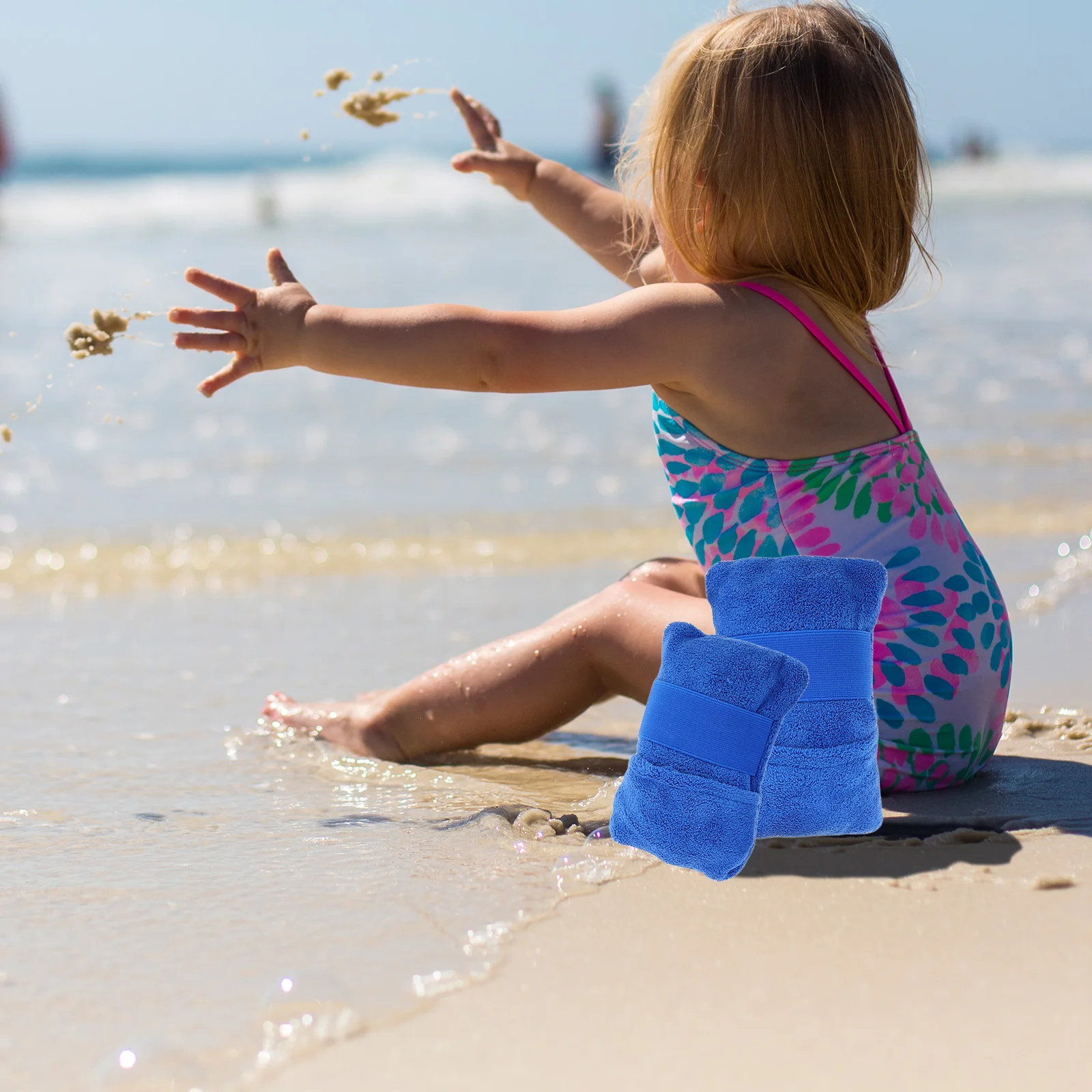 6Pcs Sand Removal Kit Includes Mitt and Bag for Beach Pool Use Portable Compact Travel Friendly Summer Essential Accessory Combo