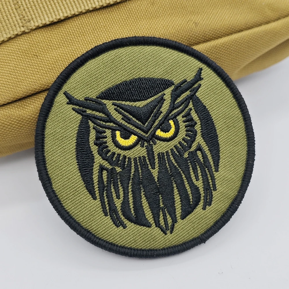 Taktischer Eulen-Patch mit gelben Augen, bestickt, Klettverschluss, OD-Grün, Moral-Abzeichen zum Selbermachen für Rucksack, Jacke, Jeans, Weste, Hut, Outdoor