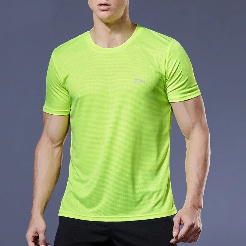 1 Piece Men\'s Short Sleeve Ultralight Athletic T-Shirt: Quick Drying Lightweight Performance For Running, Training, Fitness & Gy