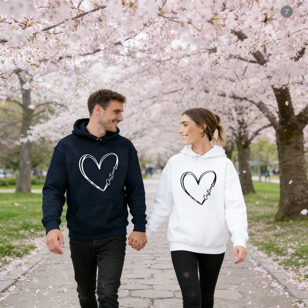 Personalisierter Paar-Kapuzenpullover zum Valentinstag, individueller Name, Herz-Sweatshirt, süßer passender Liebhaber-Pullover, weicher, langlebiger Fleece-Hoodie