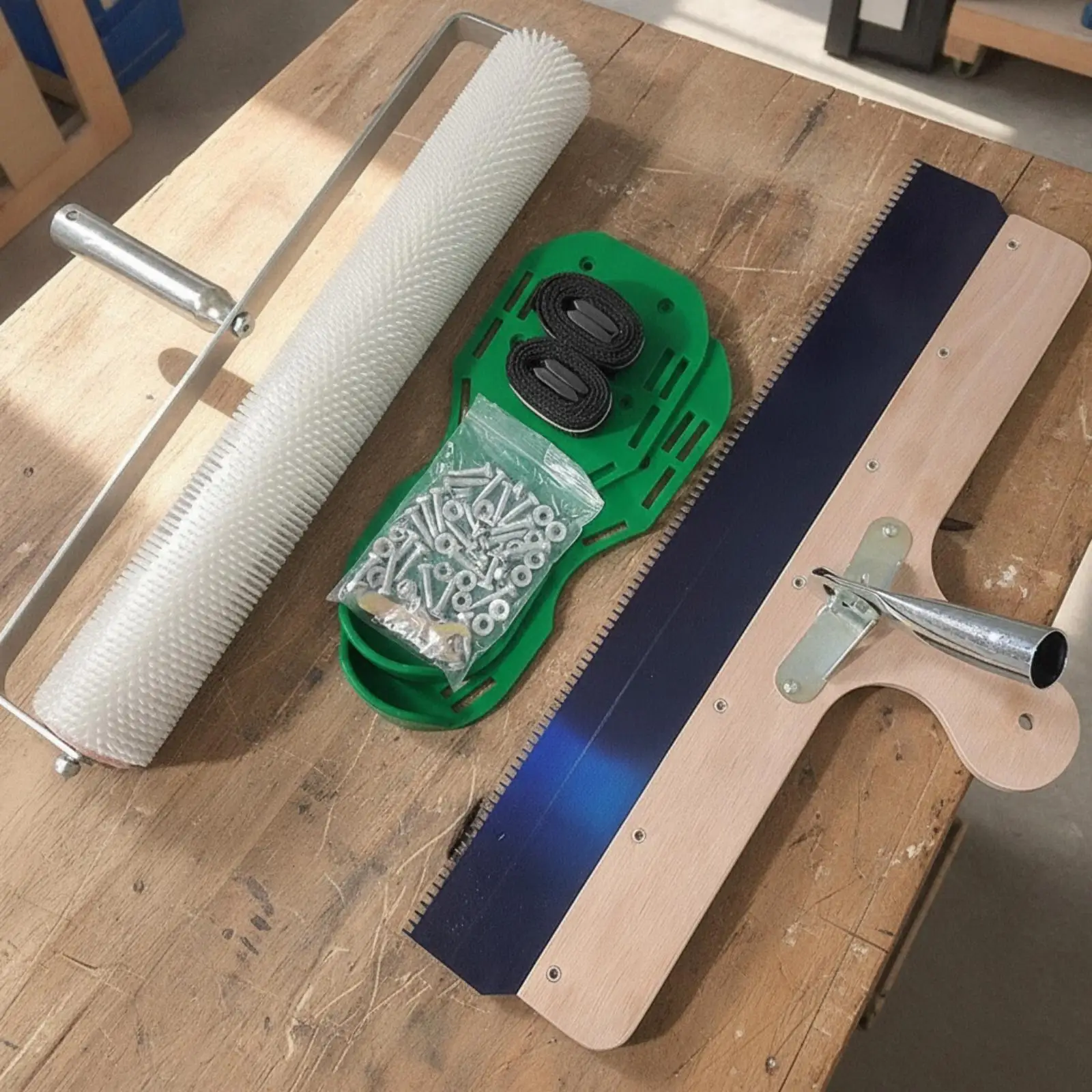 20-Inch Stake Roller with Wooden-Handled Easy to Use Self-Smoothing Floor Application Tool Set for Construction Workers, DIY
