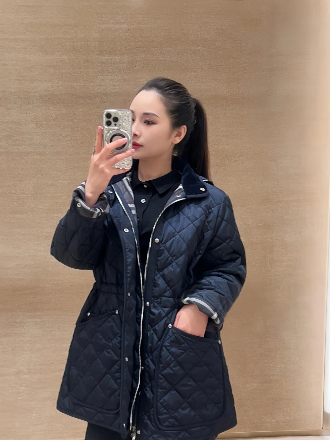 

Модная женская стеганая хлопковая куртка в британском стиле с капюшоном, прямого кроя, осень-зима 2025, новинка